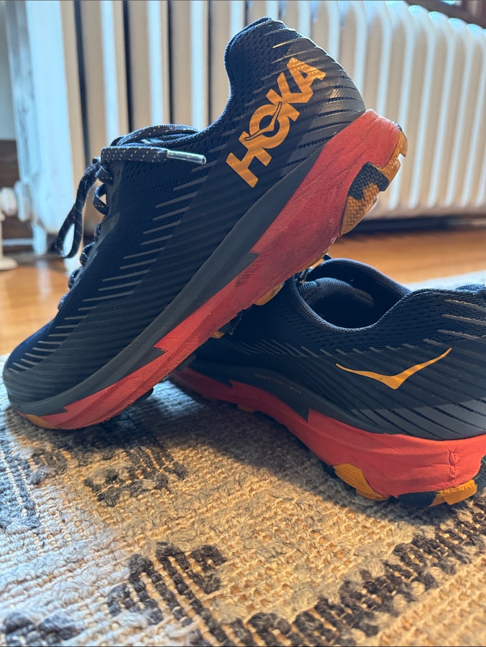 Hoka One Men’s Torrent 2 size 9